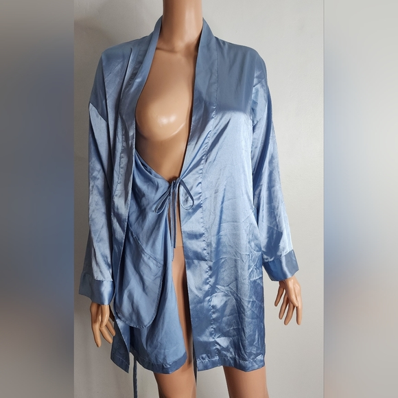 Victoria's Secret light blue Robe one size - Picture 4 of 14